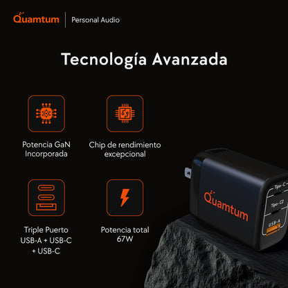 Cargador GaN 67W Triple Puerto Quamtum | 2 USB-C + USB-A, Carga MacBook + iPhone + Audífonos a la Vez
